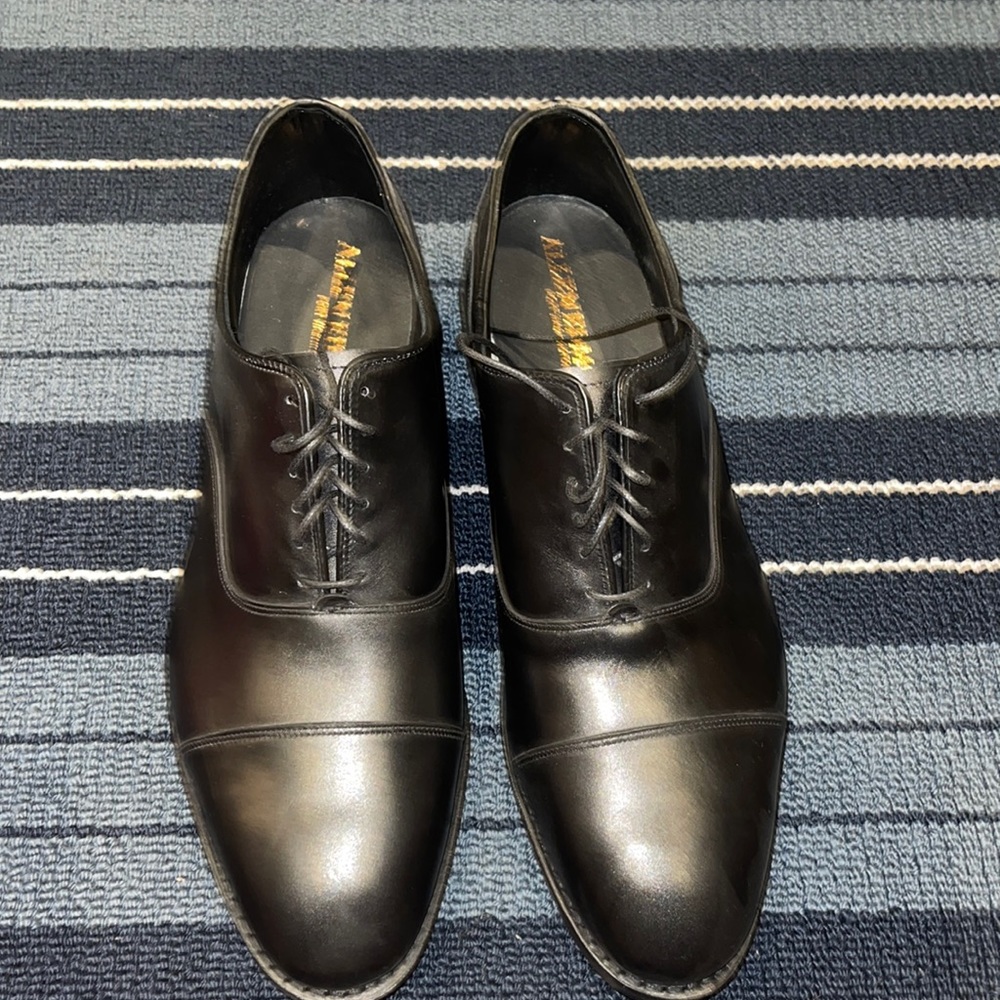 ALLON EDMONDS black dress shoes.